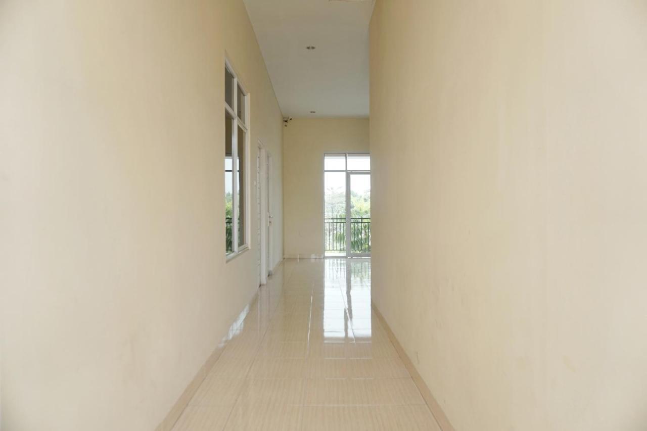 Oyo 1394 Rumaisa Homestay Syariah Pekanbaru Eksteriør bilde