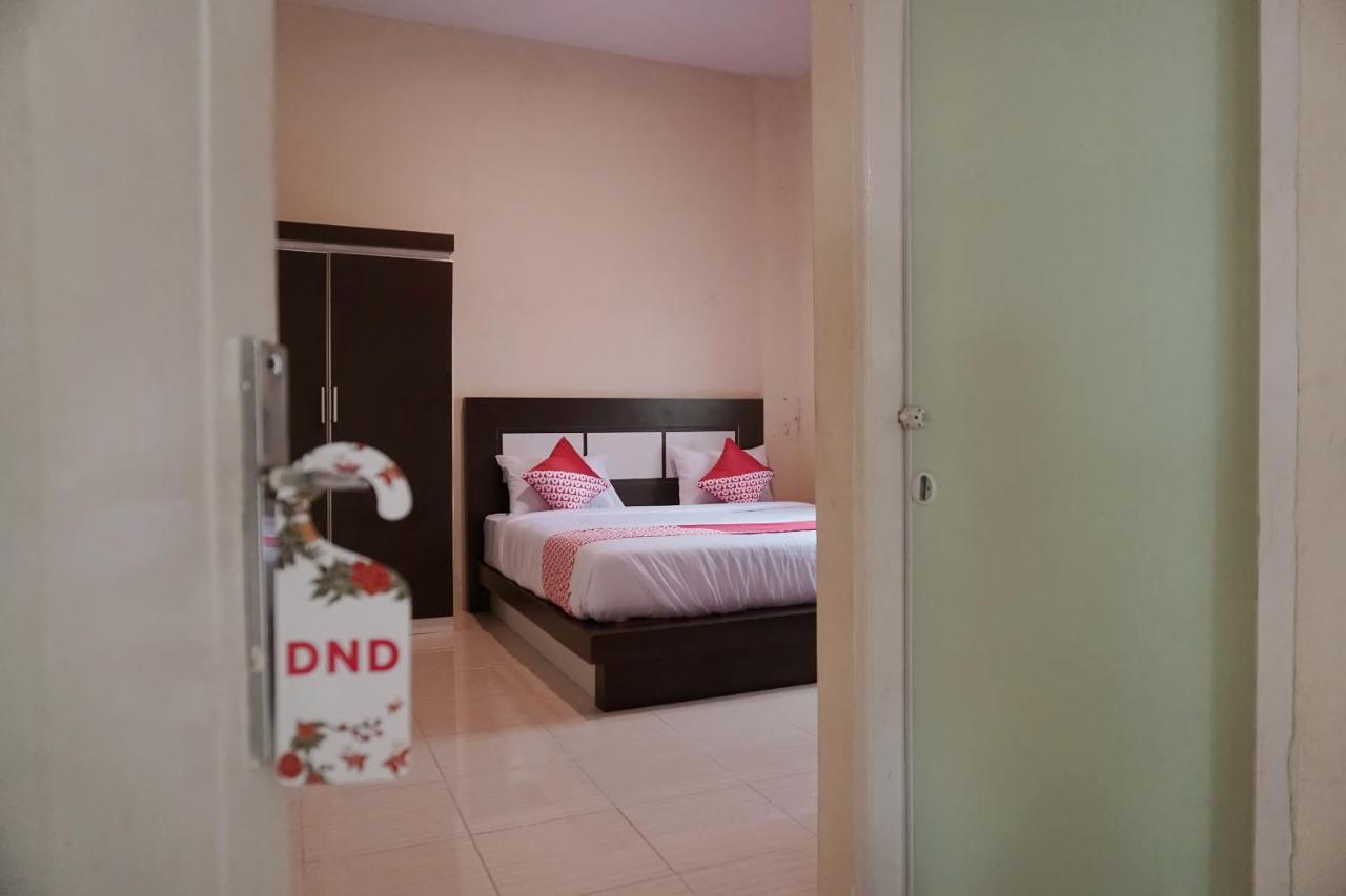 Oyo 1394 Rumaisa Homestay Syariah Pekanbaru Eksteriør bilde
